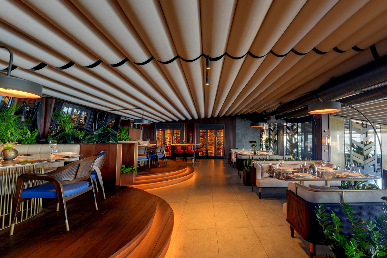 IZAKA RESTAURANT